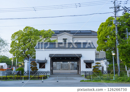 天王寺公園：舊黑田氏倉庫長屋門 126266730
