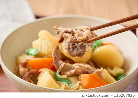 Pork nikujaga (beef and potatoes) | A staple of Japanese home cooking 126267020