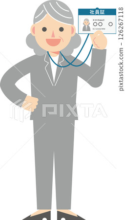 一位穿著西裝的女士出示了她的員工證 126267118