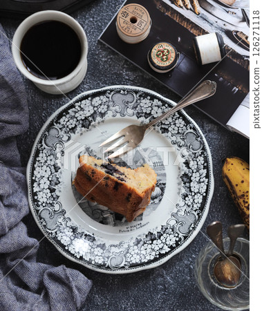 Blueberry and banana kouglof cake Blueberry and banana kouglof cake 126271118