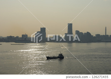 從橫濱灣大橋眺望港未來 126271435