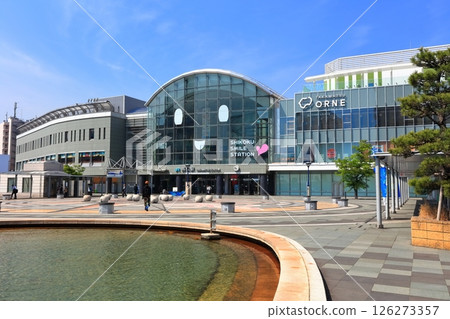 [香川縣] 晴天的JR高松站和Sunport高松 126273357