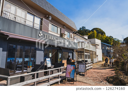 Scenery around Lake Ippeki in Ito City (Shizuoka Prefecture) 126274160
