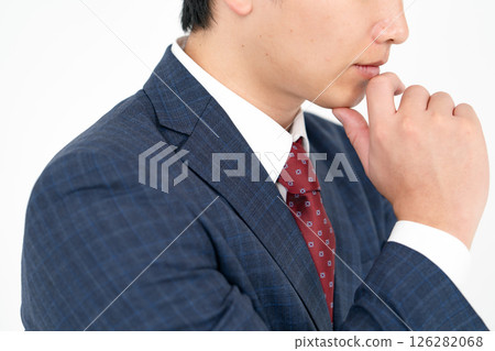 商人在手邊思考 126282068