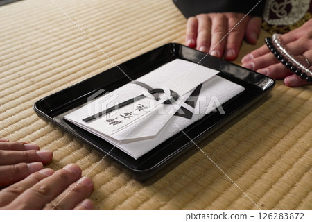 法會上供養僧人的場景 法會上供養僧人的場景 126283872