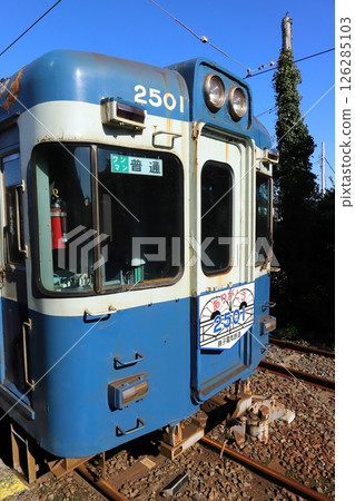 千葉、銚子、銚子電鐵、停在十川站的電車 千葉、銚子、銚子電鐵、停在十川站的電車 126285103