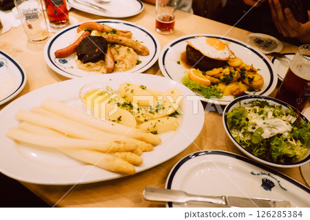 Classic German restaurant cuisine Classic German restaurant cuisine 126285384