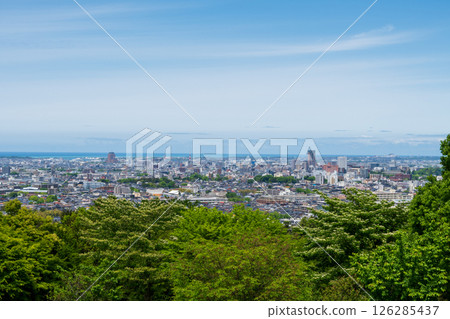 從大乘寺山丘公園的全景山上俯瞰石川縣金澤市和金澤平原 126285437