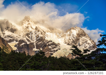 Hiking the W-Trek in Torres Del Paine 126287101