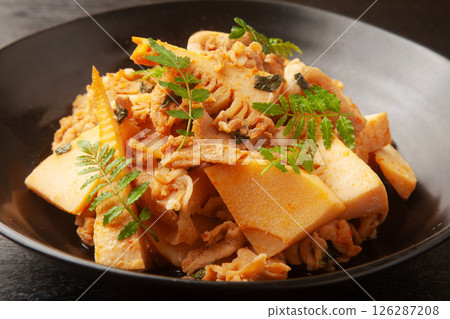 Stir-fried bamboo shoots and pork Stir-fried bamboo shoots and pork 126287208