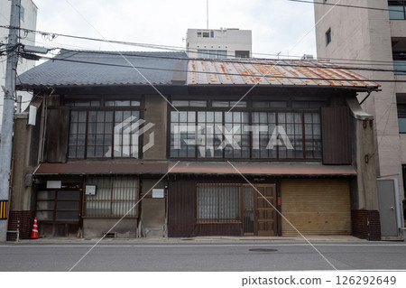 日本香川縣一座美麗的古老建築 126292649