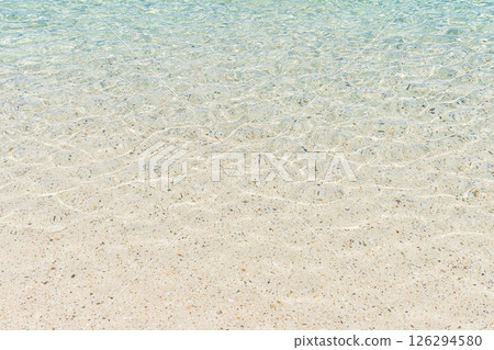 南島（鹿兒島縣奄美諸島、沖之良部島）的清澈海水 126294580