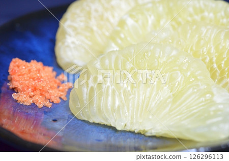 Som-o Khao Teng Kwa Thai Pomelo with Prik Kruak Som-o Khao Teng Kwa Thai Pomelo with Prik Kruak 126296113