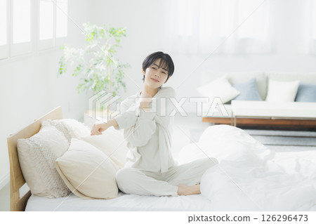 Bed lady Bed lady 126296473