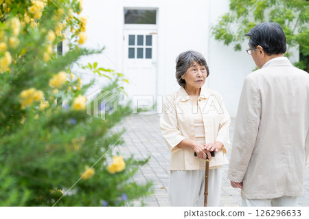 老年夫婦旅行退休 126296633