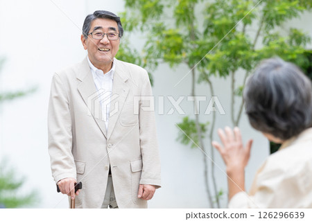 老年夫婦旅行退休 126296639