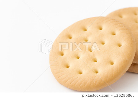 白色背景下美味餅乾的特寫鏡頭 126296863