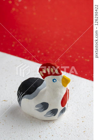 [New Year's card material] Japanese paper rooster doll 126298422