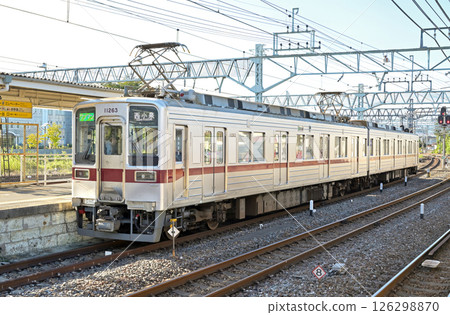 Railway: Private railway: Tobu Koizumi Line 10000 series 11263F Tatebayashi Station Railway: Private railway: Tobu Koizumi Line 10000 series 11263F Tatebayashi Station 126298870