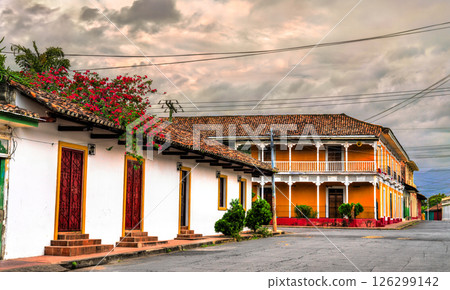 Traditional colorful Spanish colonial houses in Granada. Nicaragua, Central America Traditional colorful Spanish colonial houses in Granada. Nicaragua, Central America 126299142