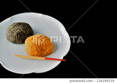 Ohagi黑色背景 126299239