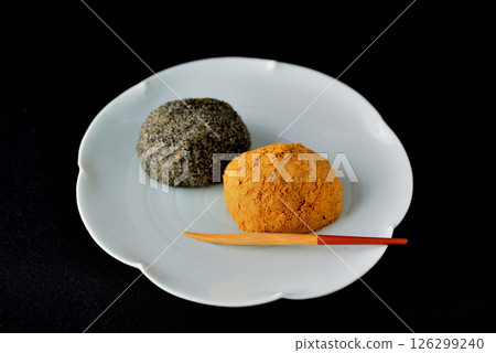 Ohagi黑色背景 126299240