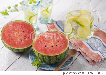 Kodama watermark 126300812