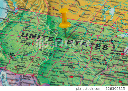 Map of the United States with a yellow pushpin location 126300815