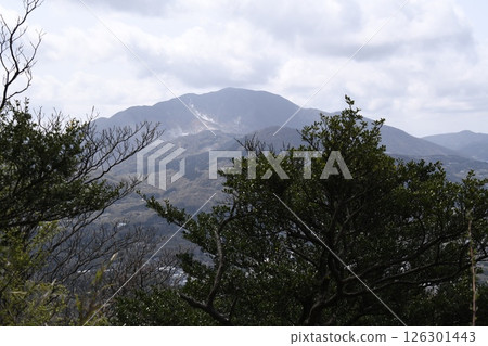 從金時山眺望大涌谷 126301443