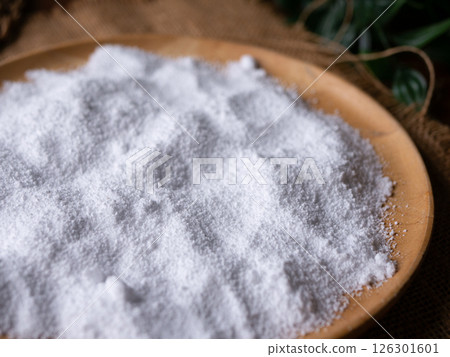 Isomalt or Maltitol sugar alcohol used as a sugar substitute and laxative. Isomalt or Maltitol sugar alcohol used as a sugar substitute and laxative. 126301601