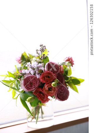 粉紅色插花 粉紅色插花 126302158