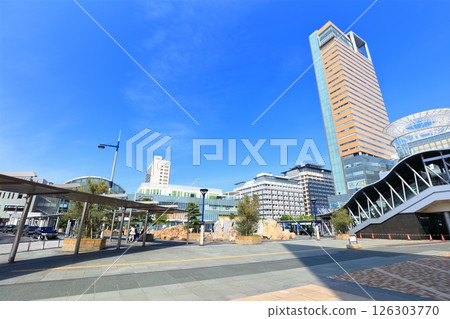 [Kagawa Prefecture] Sunport Takamatsu and Takamatsu Station Square on a sunny day 126303770