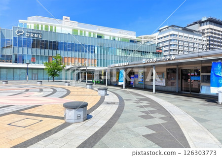 [Kagawa Prefecture] Sunport Takamatsu and Takamatsu Station Square on a sunny day 126303773