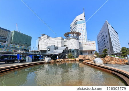 [Kagawa Prefecture] Sunport Takamatsu and Takamatsu Station Square on a sunny day 126303779