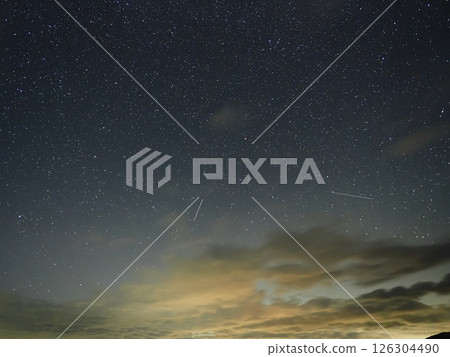 飛馬出現在雲層之上（20250508030809） 126304490