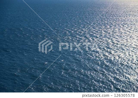 海面反射陽光 海面反射陽光 126305578