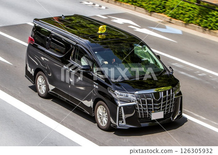 Private taxi 126305932