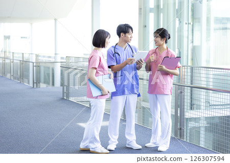 Medical image portrait of medical staff 126307594