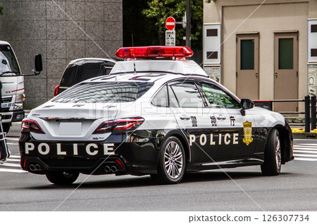 Metropolitan Police Car Crown 126307734