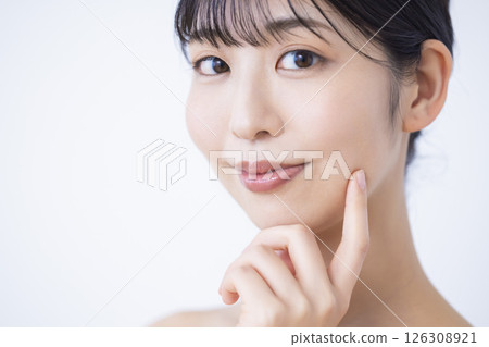 Beauty: Women's mouths 126308921