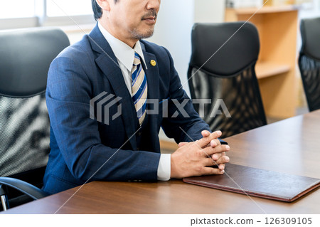 律師 律師 126309105