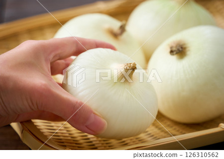 New onions (fresh spring vegetables) 126310562