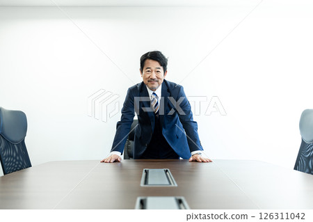 Business person 126311042