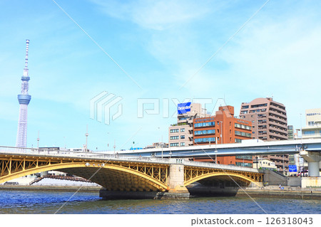 日本東京天空樹和藏前橋的風景 日本東京天空樹和藏前橋的風景 126318043