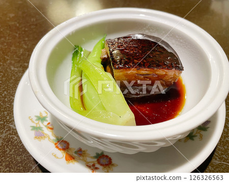 入口即化的紅燒肉塊，Tonporo 126326563