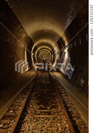 Taiyo Sun Tunnel 126332287