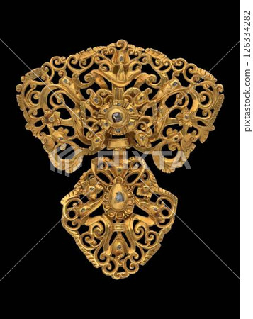 18th Century Portuguese Gold Filigree Pendant with Diamonds 18th Century Portuguese Gold Filigree Pendant with Diamonds 126334282