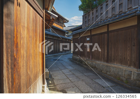Summer in Kyoto: Ishibekoji 126334565