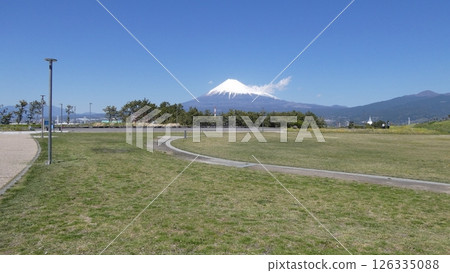 Mt. Fuji seen from the highway Mt. Fuji seen from the highway 126335088