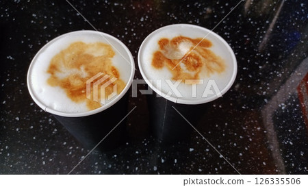 Discover Beautiful Artistic Coffee Cups with Stunning and Creative Foam Patterns Today 126335506